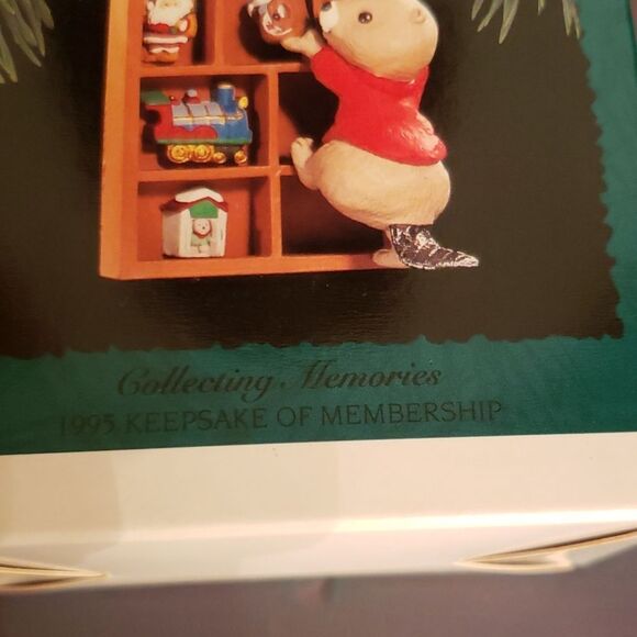 1995 Hallmark Collector's Club Keepsake Ornament - Picture 3 of 9